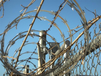 توری حصاری/فنس/سیم خاردار/حفاظ/سیم آرماتور/مفتول گالوانیزه/توری مش / اهن بیزینس